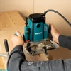 Kép 2/2 - Makita RP2303FC07 Felsőmaró, 2100W 12mm fék+lágyindítás