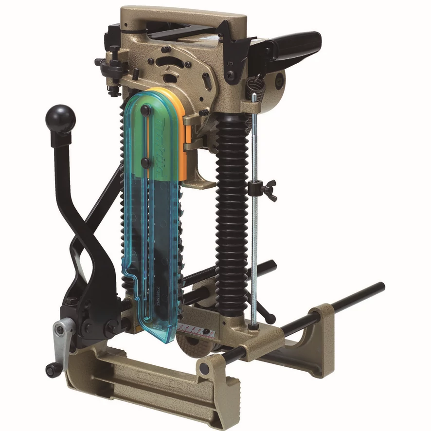Makita 7104L Láncmaró1140W 155mm